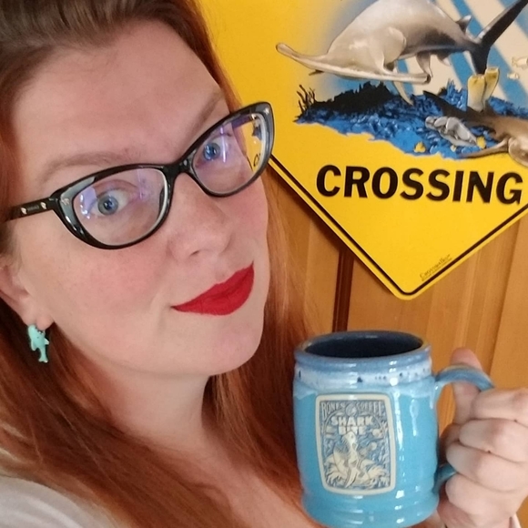 Meet your Posher, Christina - Picture 2 of 3